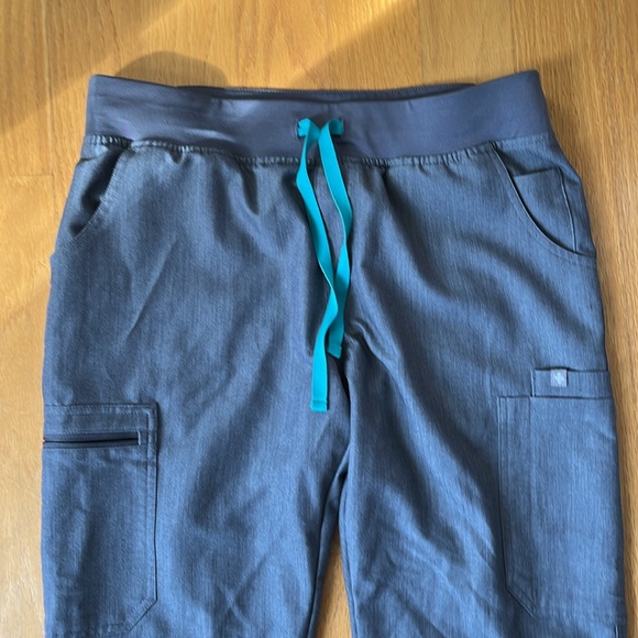 Figs Yola Skinny Scrub Pants Grey Size Medium Style W21SW2019 - Picture 2 of 9